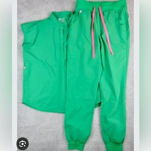 This is a women's Rafaela scrub top and green Zamora jogging scrubs size small